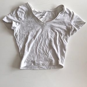 Cropped v neck tee